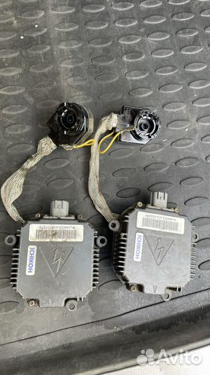 Блоки розжига и игниторы Subaru Forester SG5 (2шт)