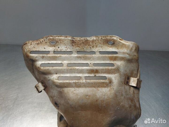 Кожух выпускного коллектора Mitsubishi Outlander