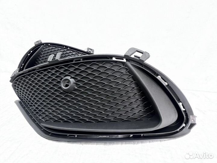 Решетка бампера w176 AMG