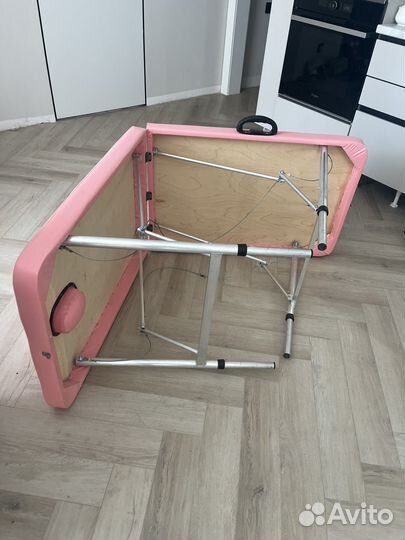 Кушетка складная с отверстием