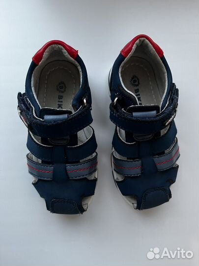 Сандалии для мальчика 23