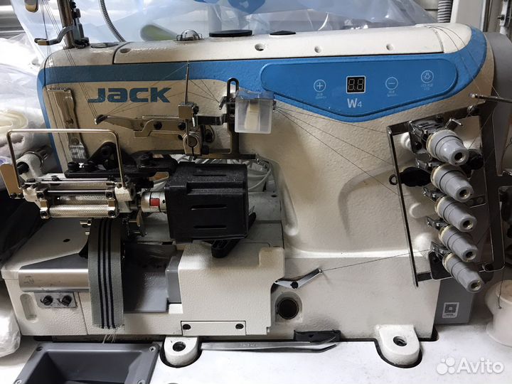 Швейная машина продам
