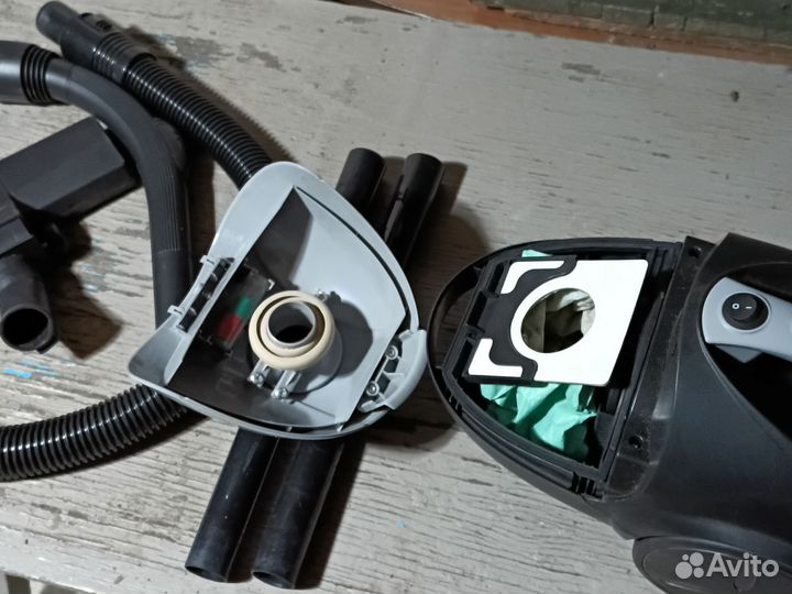 Пылесос Elenberg