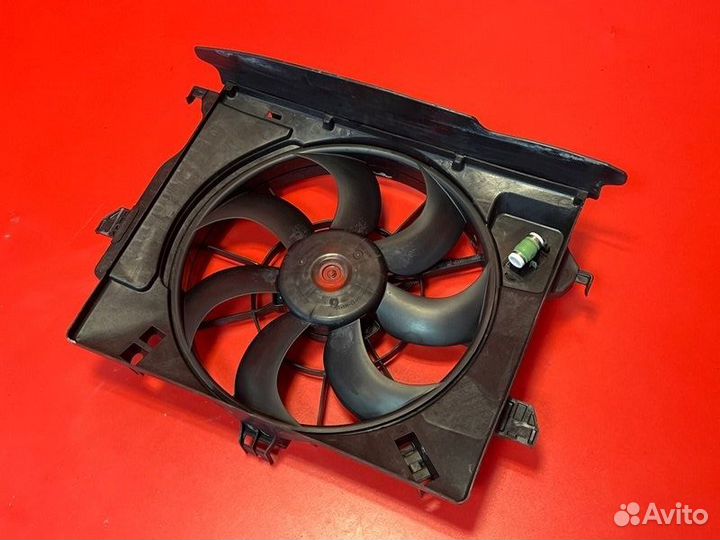 Диффузор радиатора Hyundai Solaris RB G4FC 2012