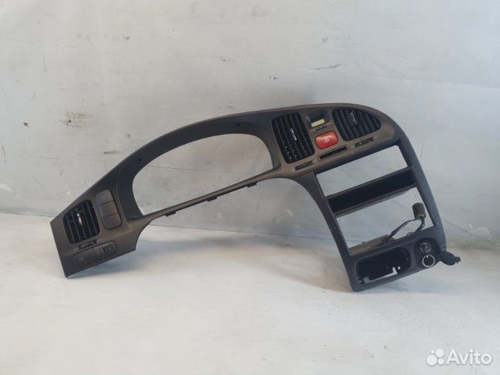 Центральная консоль Hyundai Elantra седан G4ED