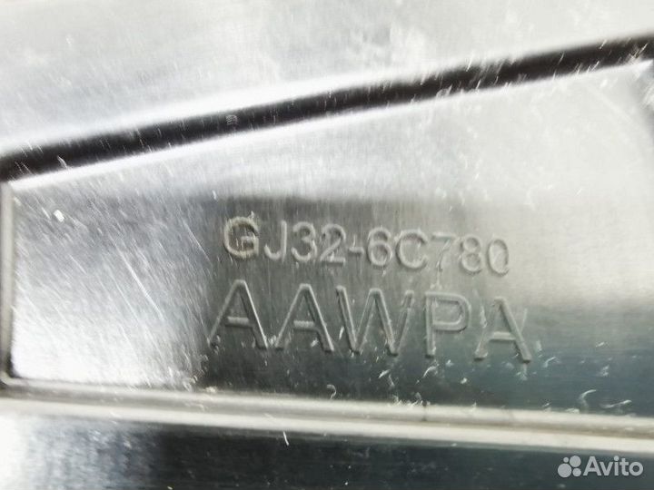 Патрубок интеркулера Land Rover Discovery 5 2020