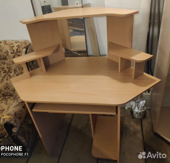 Компьютерный стол