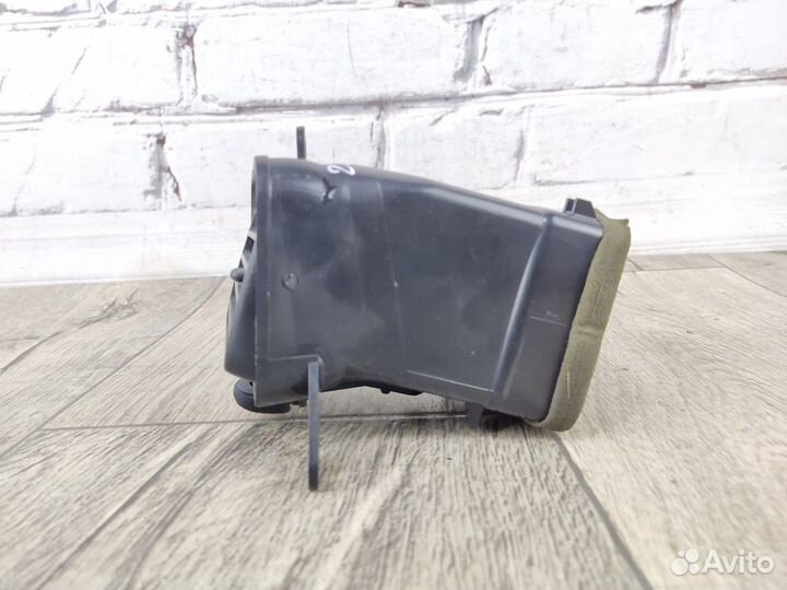 Дефлектор воздушный Carina E