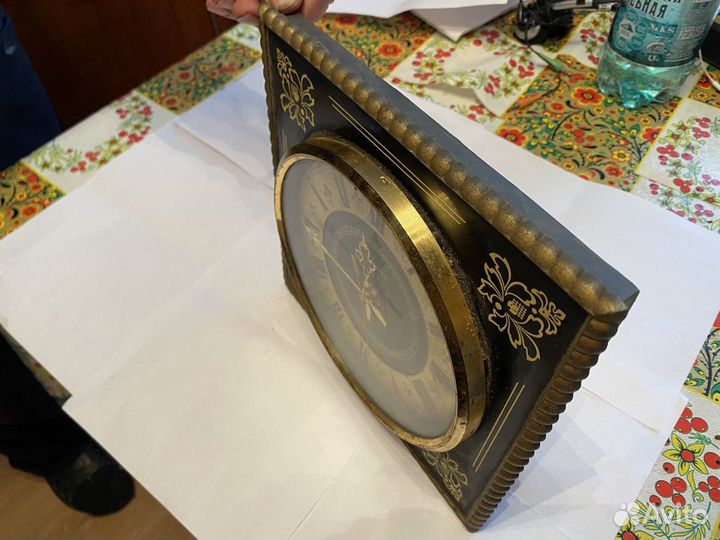 Часы настенные СССР янтарь