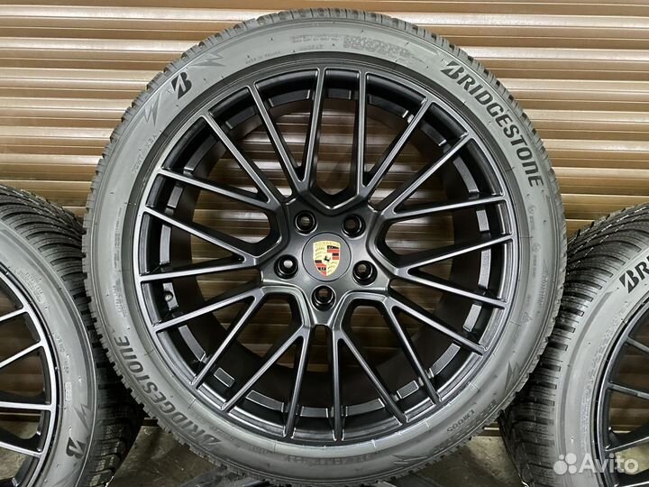 Зимние колеса Porsche Cayenne 3 R21 Black Edition