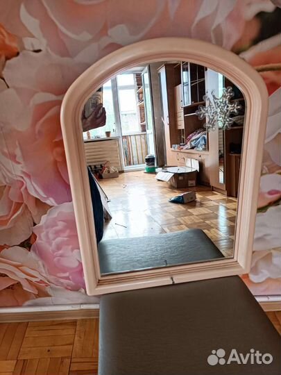 Зеркало и шкафчик для ванной комнаты