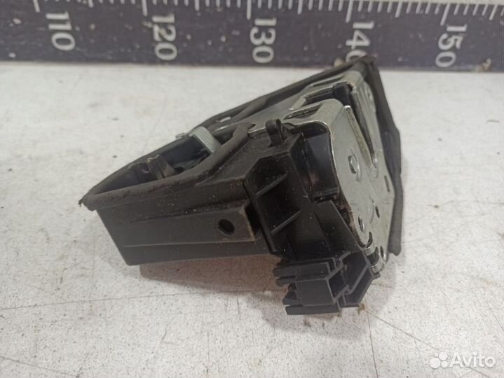 Замок двери задней правой