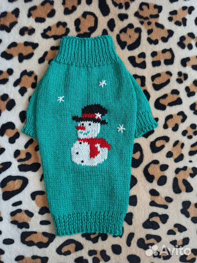 Шапочки и вязаные изделия для маленьких собак