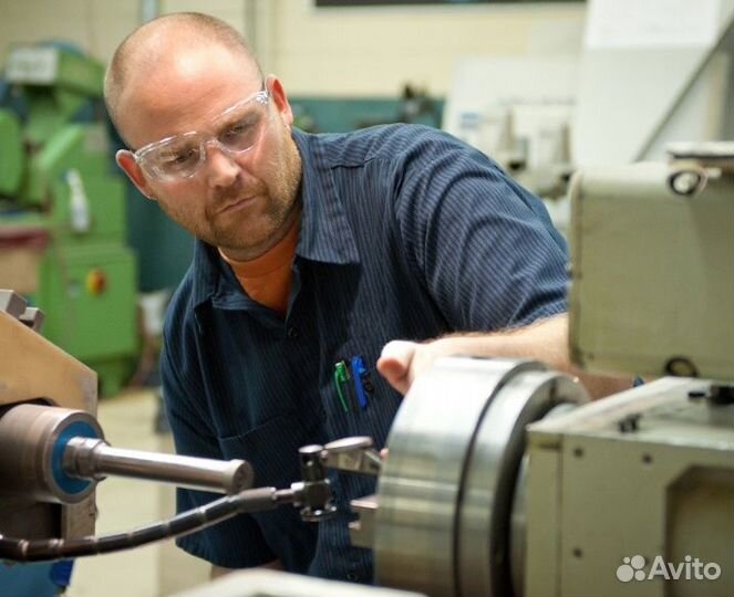 Токарь / машиностроение