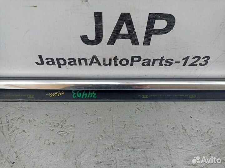 Молдинг стекла задний правый Audi A6 С7 3.0 CGW