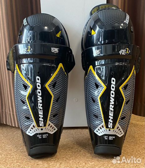 Хоккейные щитки Sher-Wood Rekker RE1