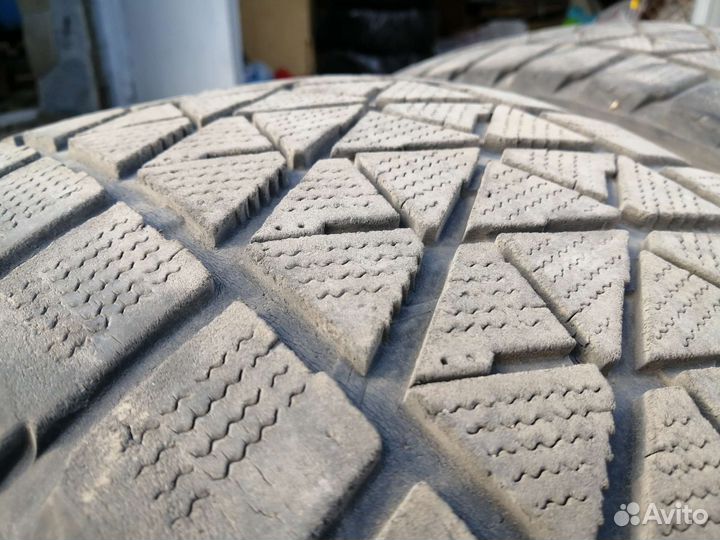 Bridgestone Blizzak DM-V2 275/45 R20 110T