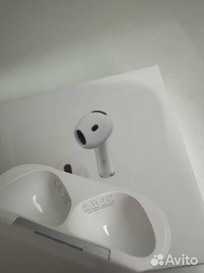 Беспроводные наушники Apple Airpods 4 с шумоподавл