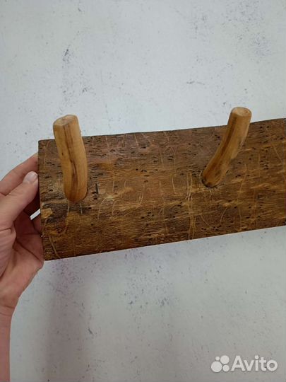 Вешалка настенная деревянная лофт