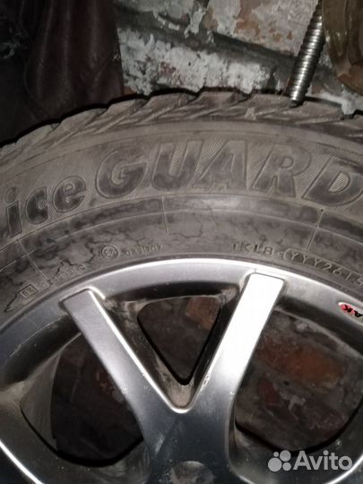 Yokohama Ice Guard IG65 235/65 R17 108H