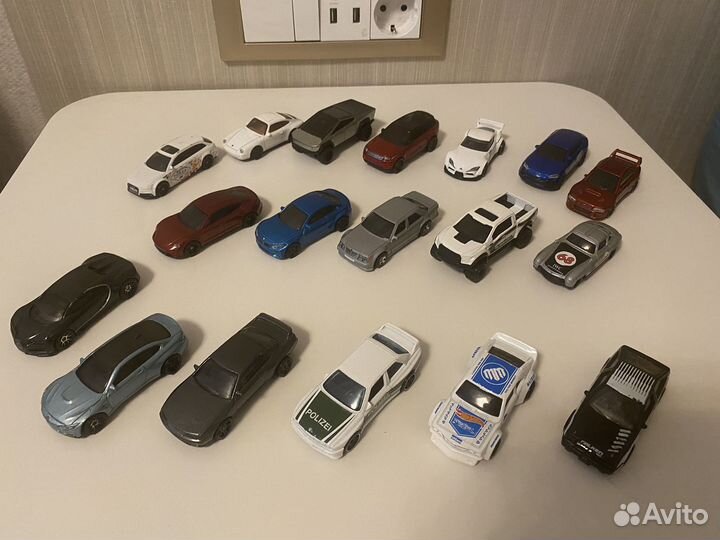 Hot wheels машинки