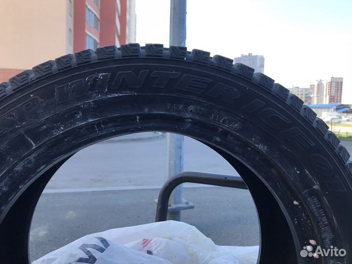 Dunlop SP Winter Ice 01 205/55 R16