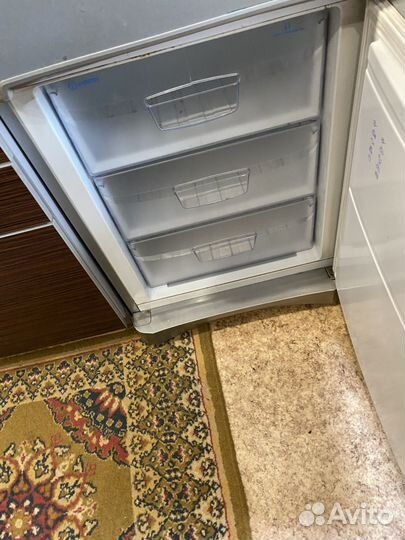 Холодильник на запчасти