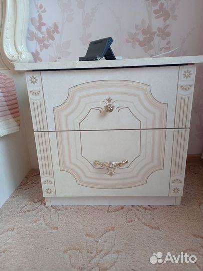 Спальный гарнитур