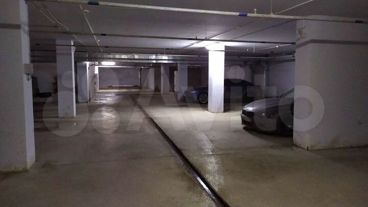 Машиноместо, 13 м²