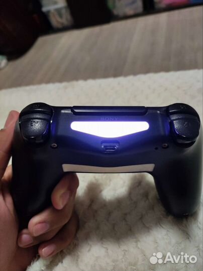 Геймпад Dualshock 4v2 от Sony PlayStation