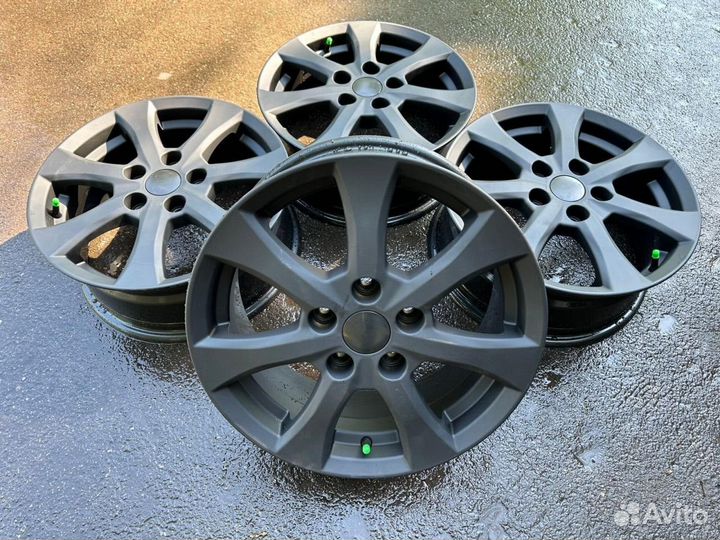 Литые диски TechLine на Toyota R16 5x114.3