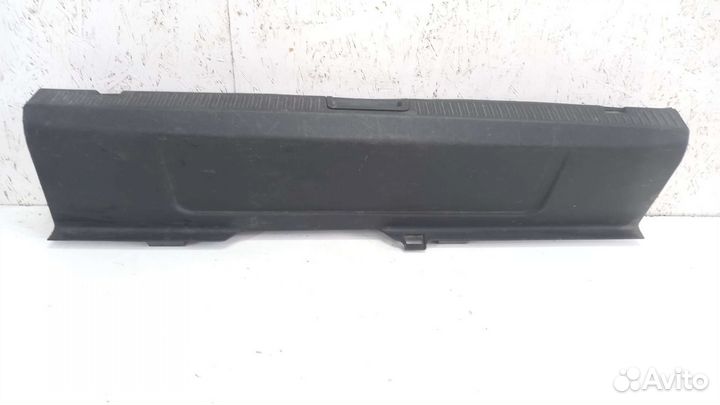 Обшивка замка багажника Renault Fluence 1