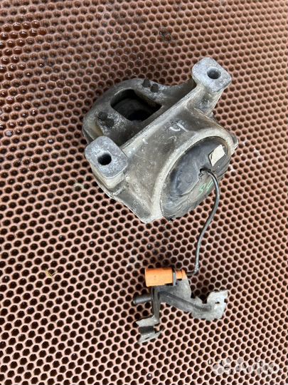 Audi S4 2009-2012 подушка двс caka