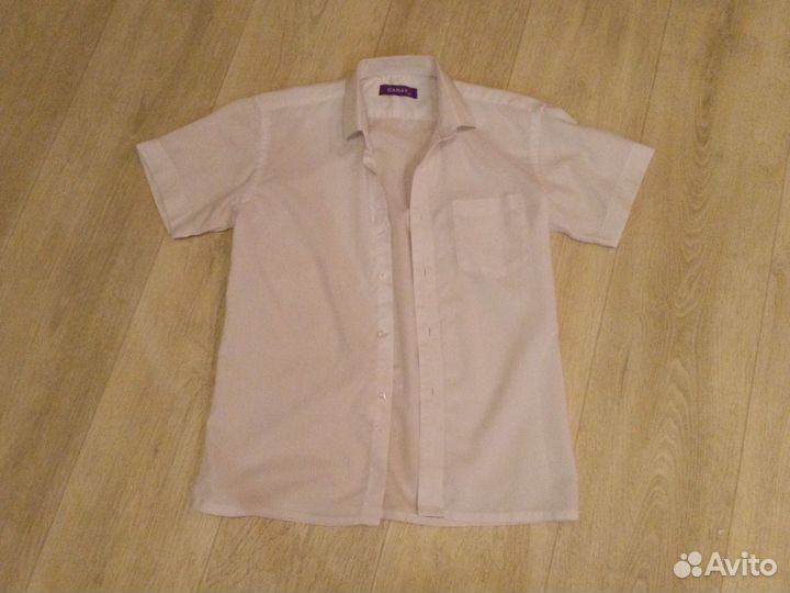 Рубашка белая с коротким рукавом 10-11 лет