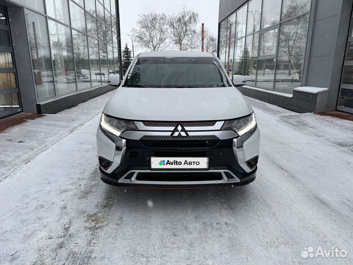 Mitsubishi Outlander 2.0 CVT, 2019, 52 300 км