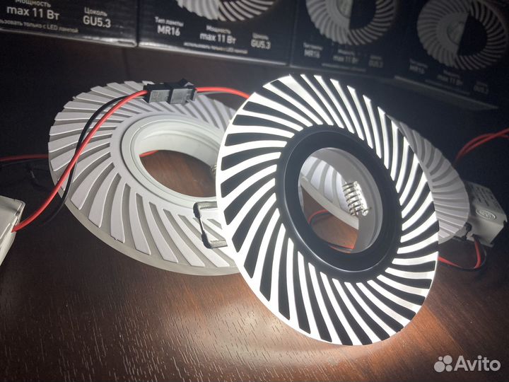 Встраиваемый светильник со LED подсветкой