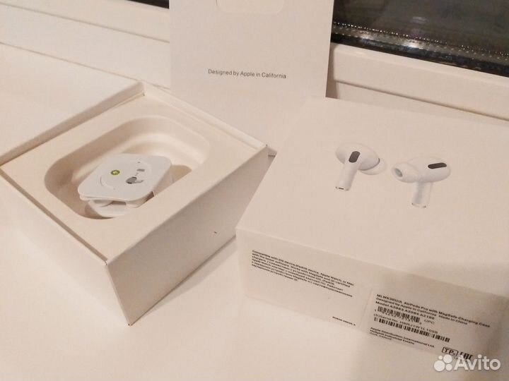 Коробка от наушников Airpods