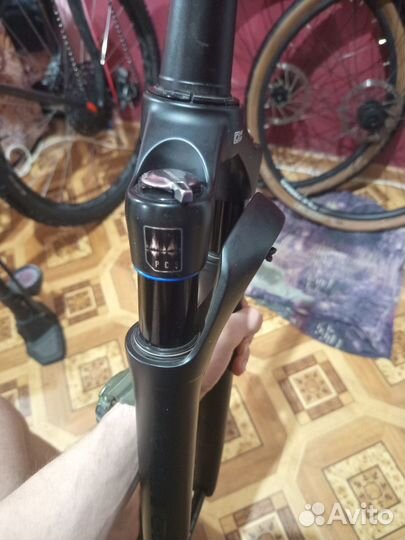 Вилка гревел SR suntour GVX