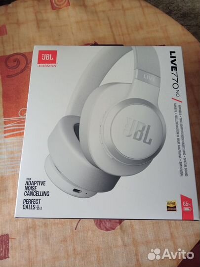 Беспроводные наушники jbl Live 770nc