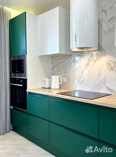 Кухонный гарнитур в современном стиле на заказ