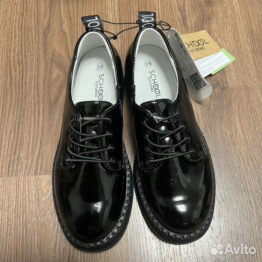 Туфли для девочек новые