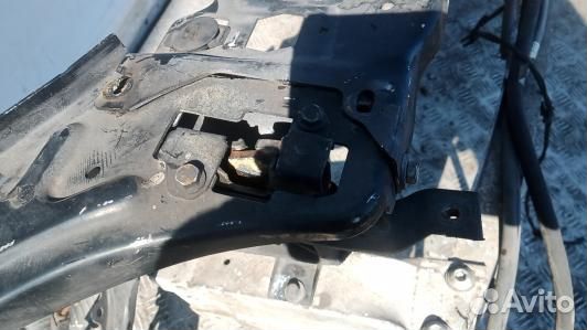 Передняя панель крепления облицовки (телевизор) mercedes benz E-class W212 (8AG11G201)