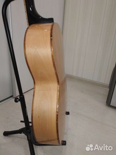 Акустическая гитара из массива полностью