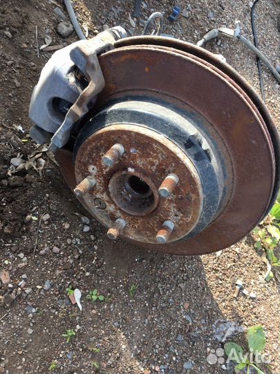 Кулак задний левый Honda Legend 4 2008