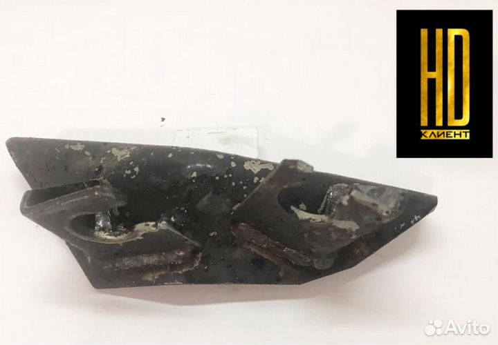 Кронштейн тросов кпп Isuzu NQR/NPR MYY5ST MZZ6U