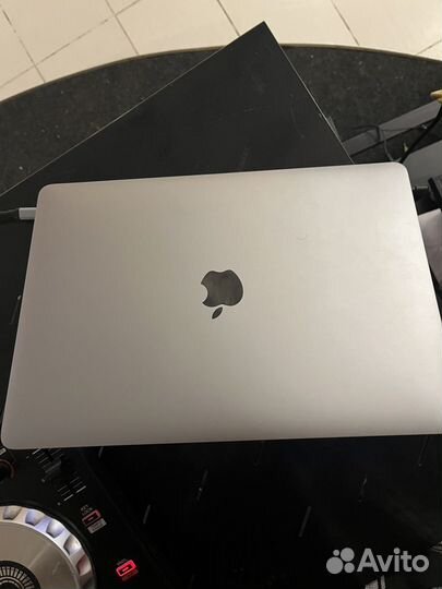 Apple MacBook air 13 2020 m1