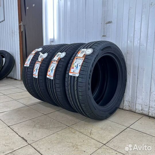 Tracmax X-Privilo TX3 245/35 R20 и 275/30 R20