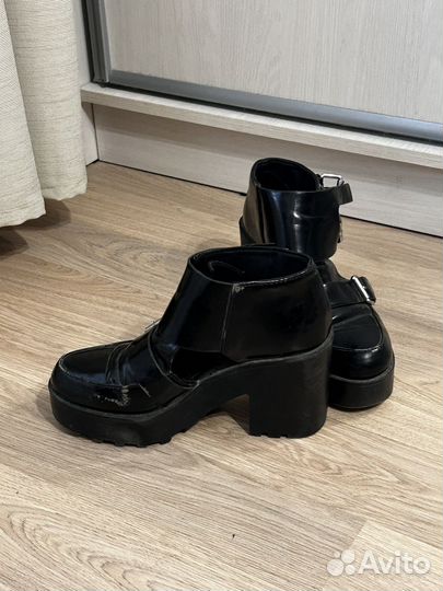 Готические ботильоны с пряжками H&M