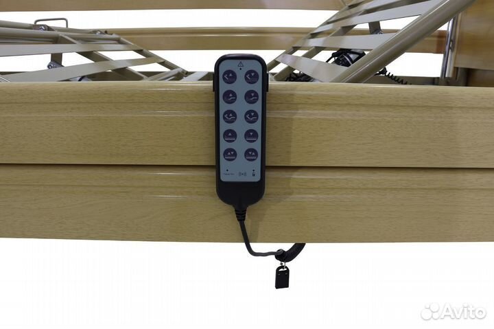 Медицинская кровать электрическая YG-1, ке-4024М-2