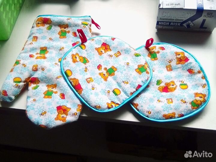 Варежка и две прихватки